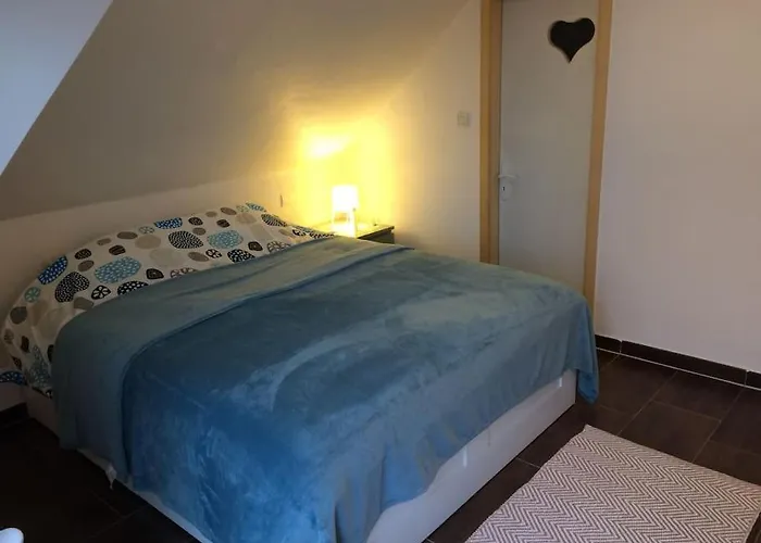 Appartement F2 Au Plaisir